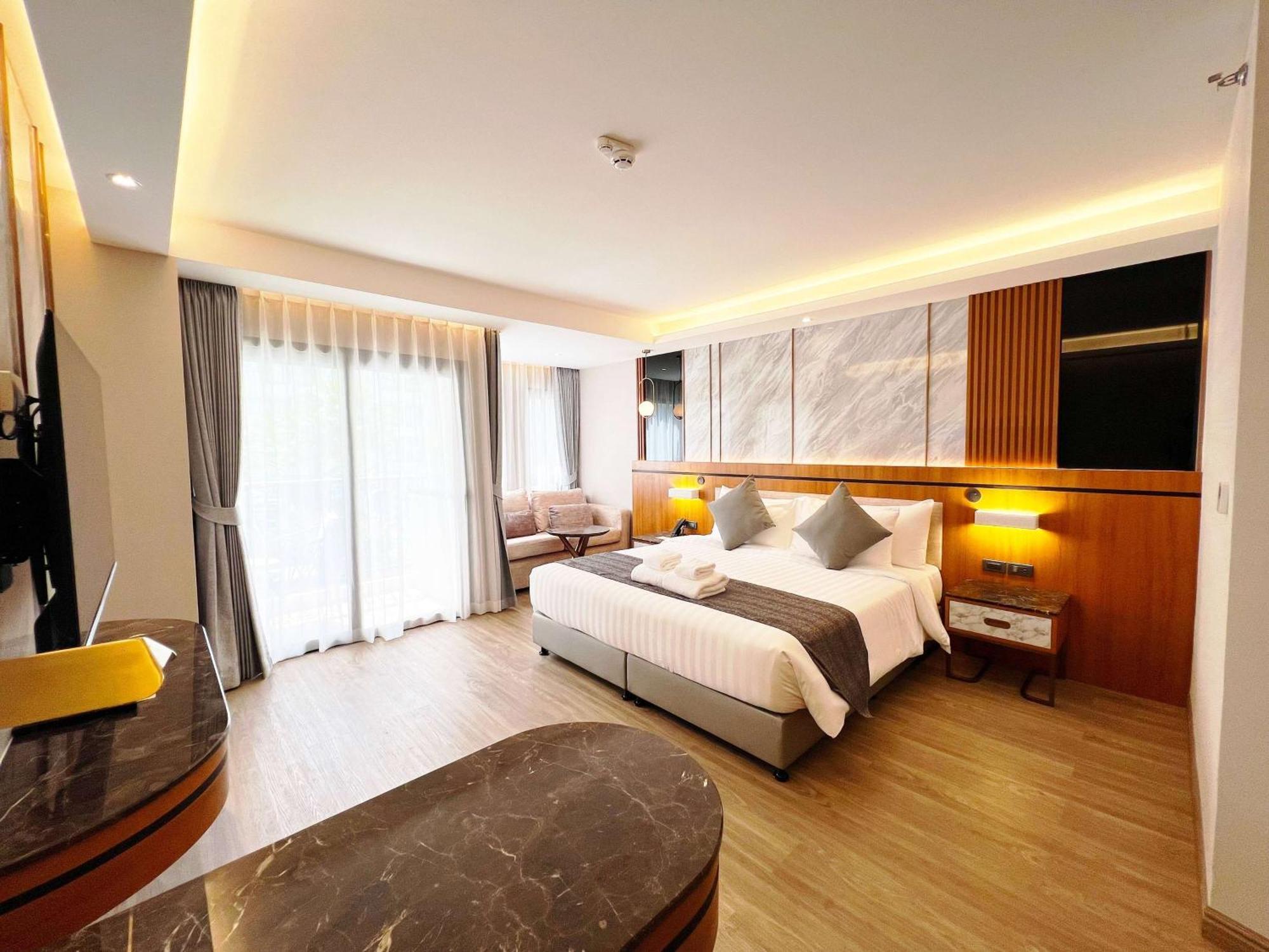 Wyndham Jomtien Pattaya Hotel Na Chom Thian Eksteriør billede