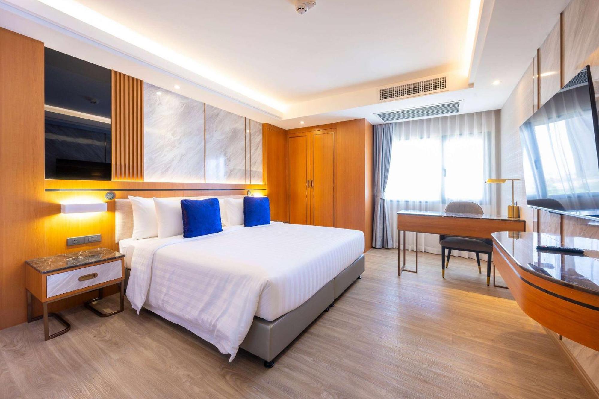 Wyndham Jomtien Pattaya Hotel Na Chom Thian Eksteriør billede